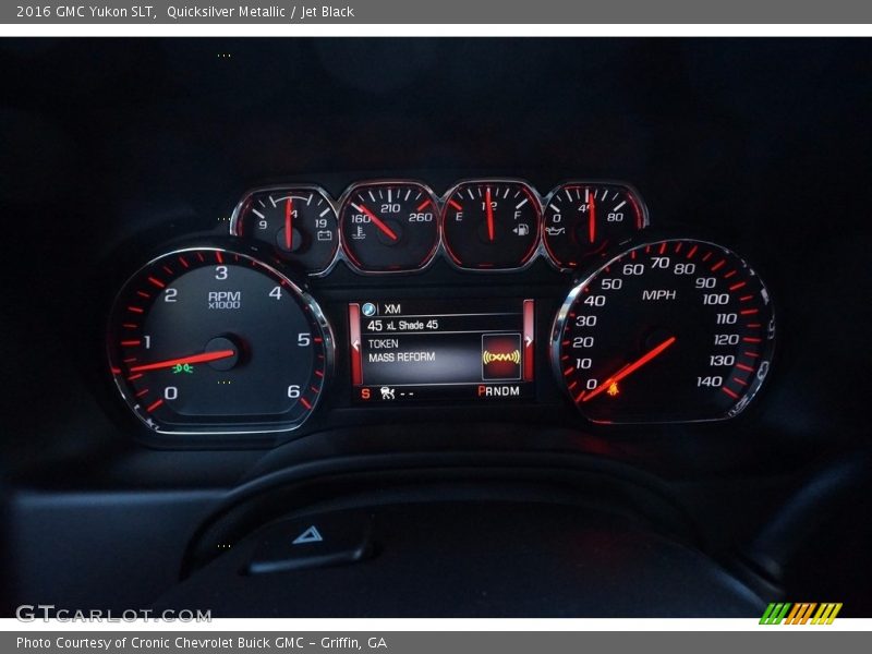 Quicksilver Metallic / Jet Black 2016 GMC Yukon SLT