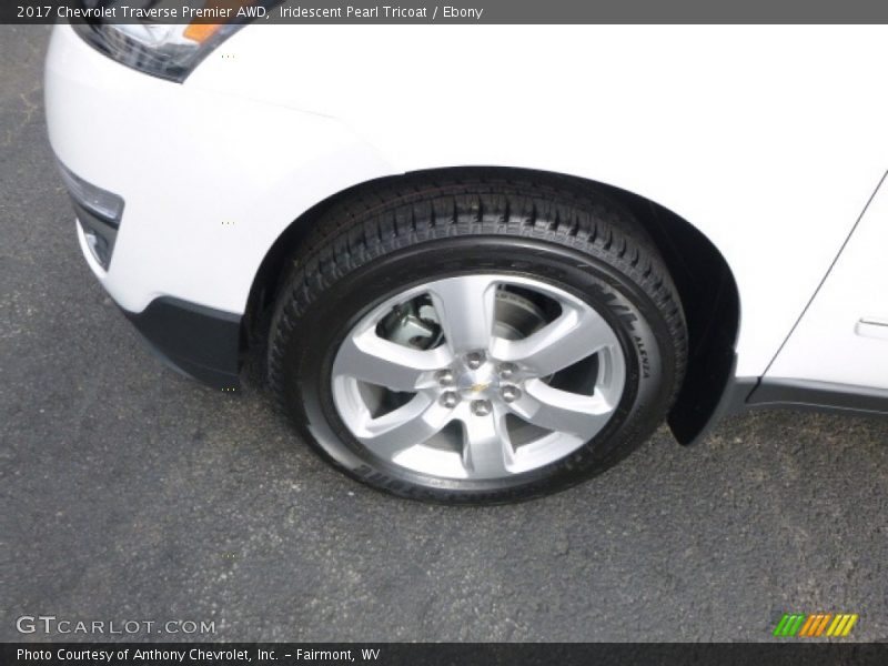 Iridescent Pearl Tricoat / Ebony 2017 Chevrolet Traverse Premier AWD