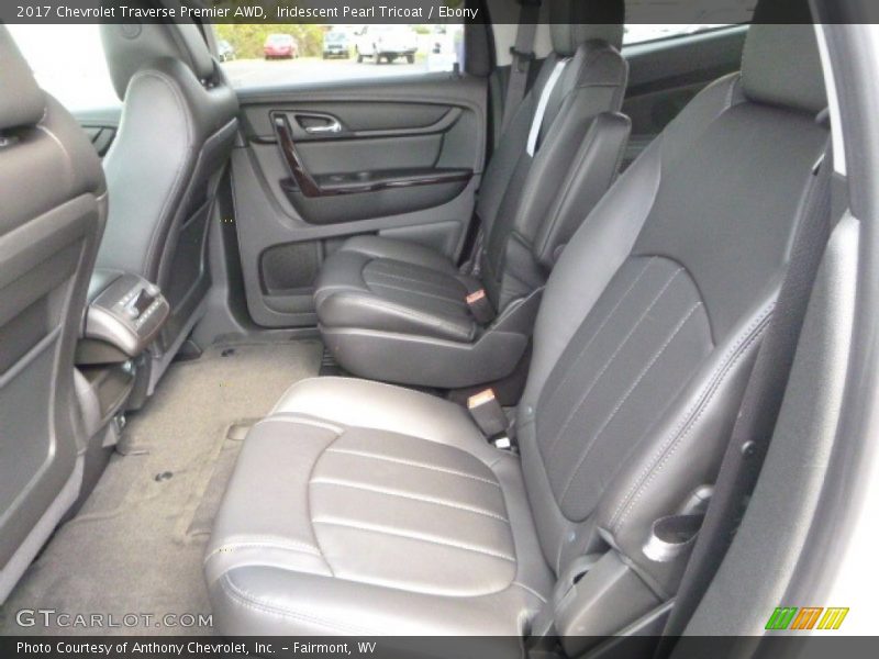 Iridescent Pearl Tricoat / Ebony 2017 Chevrolet Traverse Premier AWD