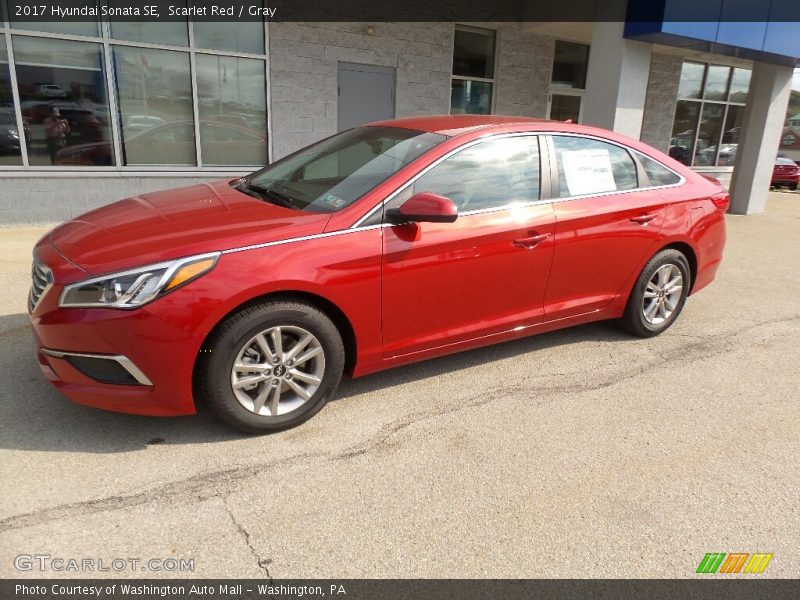 Front 3/4 View of 2017 Sonata SE