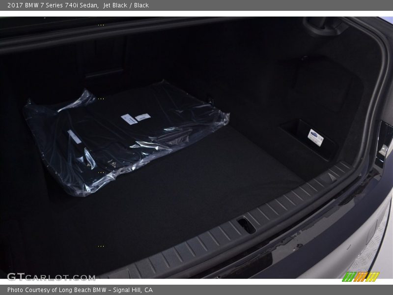 Jet Black / Black 2017 BMW 7 Series 740i Sedan