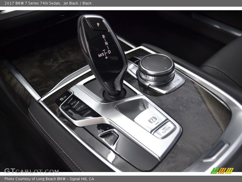 Jet Black / Black 2017 BMW 7 Series 740i Sedan