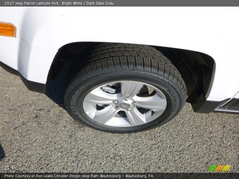Bright White / Dark Slate Gray 2017 Jeep Patriot Latitude 4x4