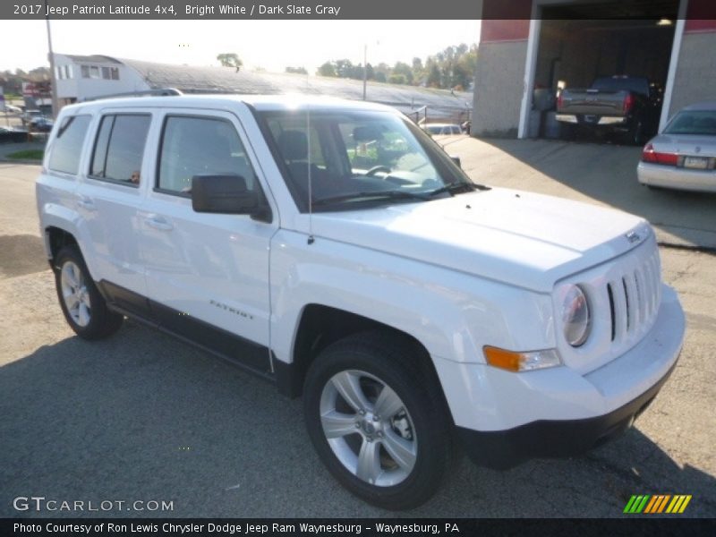 Bright White / Dark Slate Gray 2017 Jeep Patriot Latitude 4x4