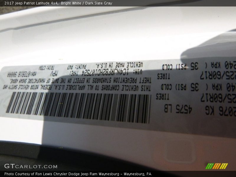 Bright White / Dark Slate Gray 2017 Jeep Patriot Latitude 4x4