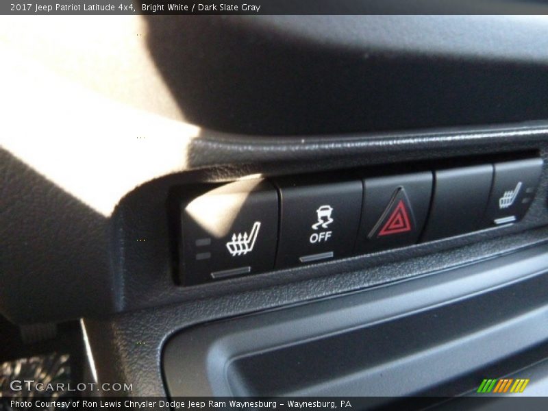 Bright White / Dark Slate Gray 2017 Jeep Patriot Latitude 4x4