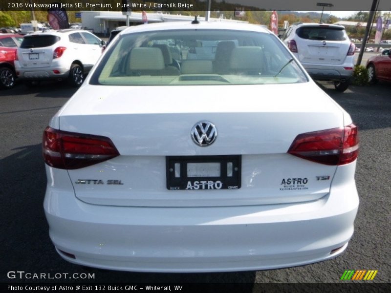 Pure White / Cornsilk Beige 2016 Volkswagen Jetta SEL Premium