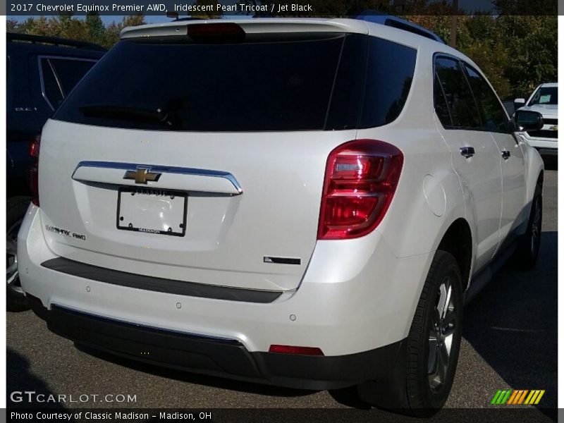 Iridescent Pearl Tricoat / Jet Black 2017 Chevrolet Equinox Premier AWD