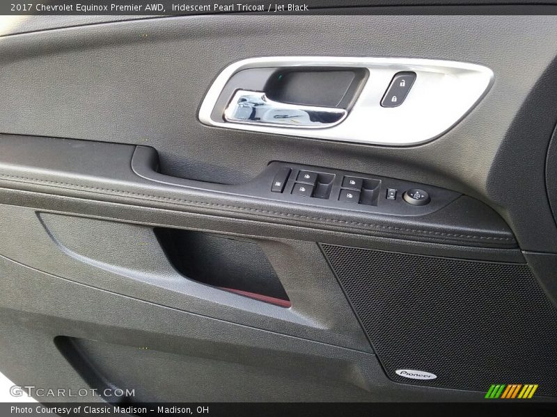 Iridescent Pearl Tricoat / Jet Black 2017 Chevrolet Equinox Premier AWD