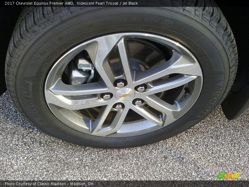 Iridescent Pearl Tricoat / Jet Black 2017 Chevrolet Equinox Premier AWD