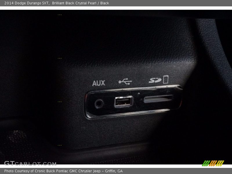 Brilliant Black Crystal Pearl / Black 2014 Dodge Durango SXT
