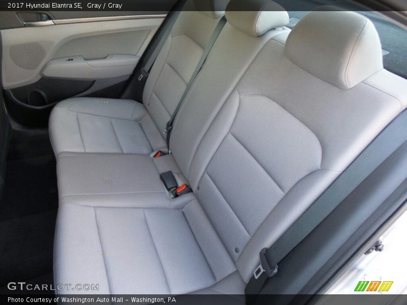Gray / Gray 2017 Hyundai Elantra SE