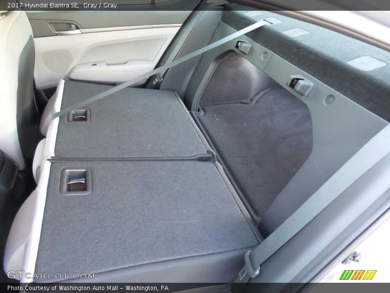 Gray / Gray 2017 Hyundai Elantra SE