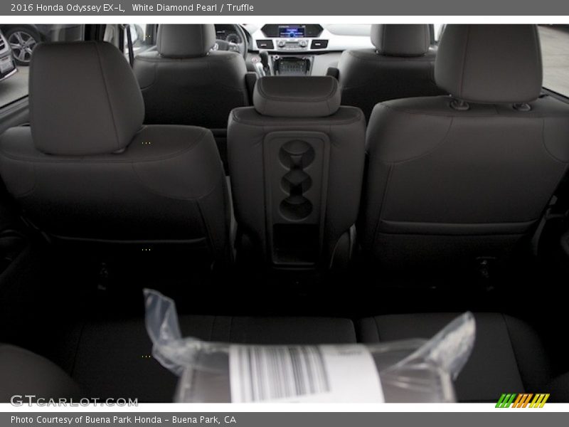 White Diamond Pearl / Truffle 2016 Honda Odyssey EX-L
