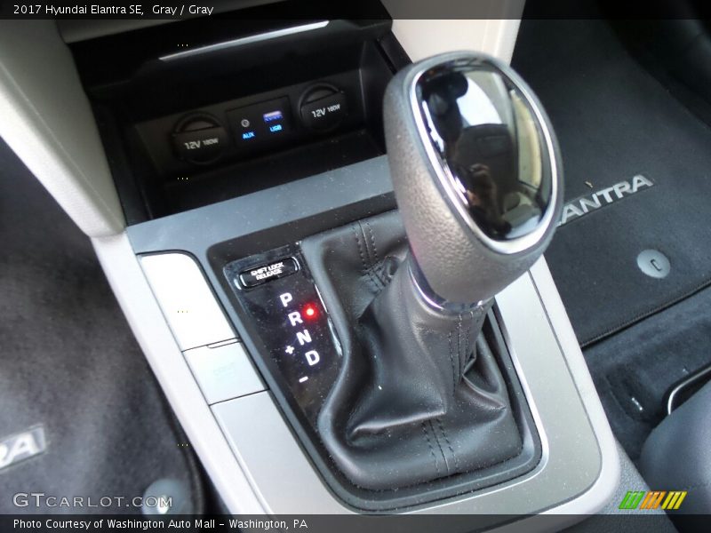 Gray / Gray 2017 Hyundai Elantra SE