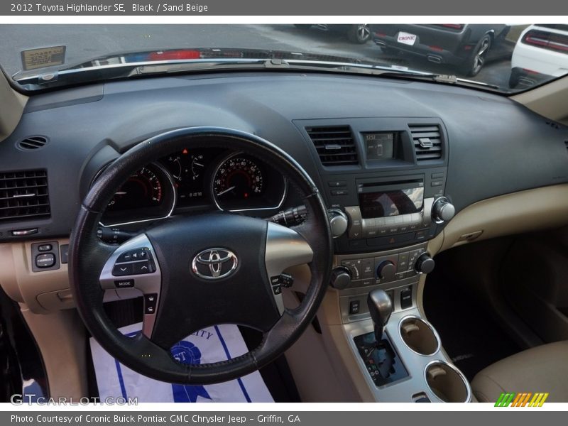 Black / Sand Beige 2012 Toyota Highlander SE