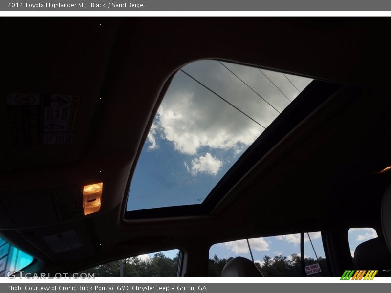 Black / Sand Beige 2012 Toyota Highlander SE