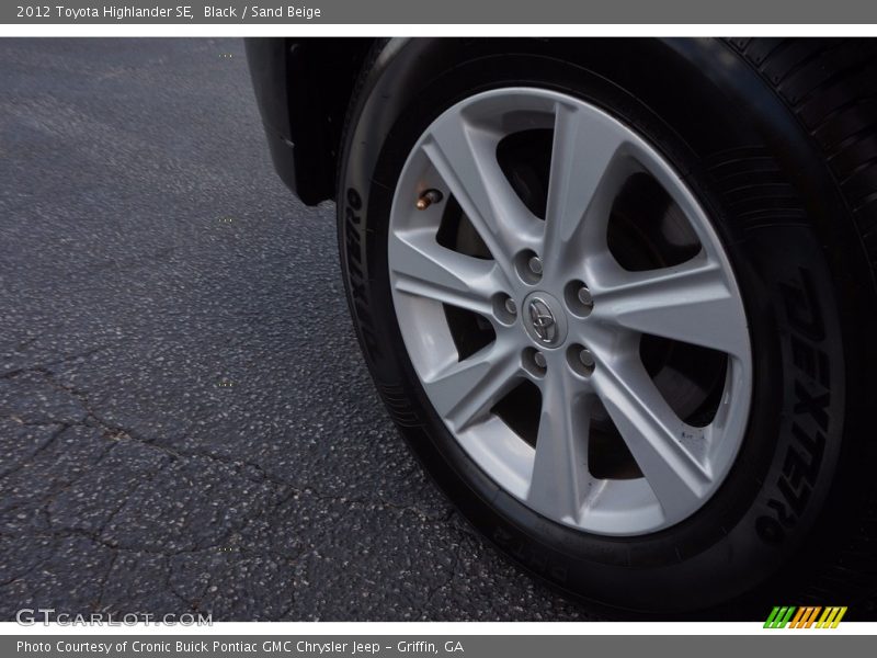 Black / Sand Beige 2012 Toyota Highlander SE