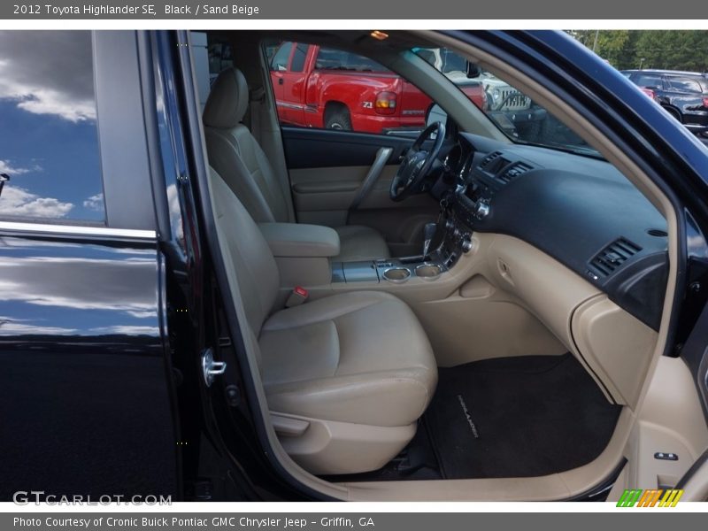 Black / Sand Beige 2012 Toyota Highlander SE