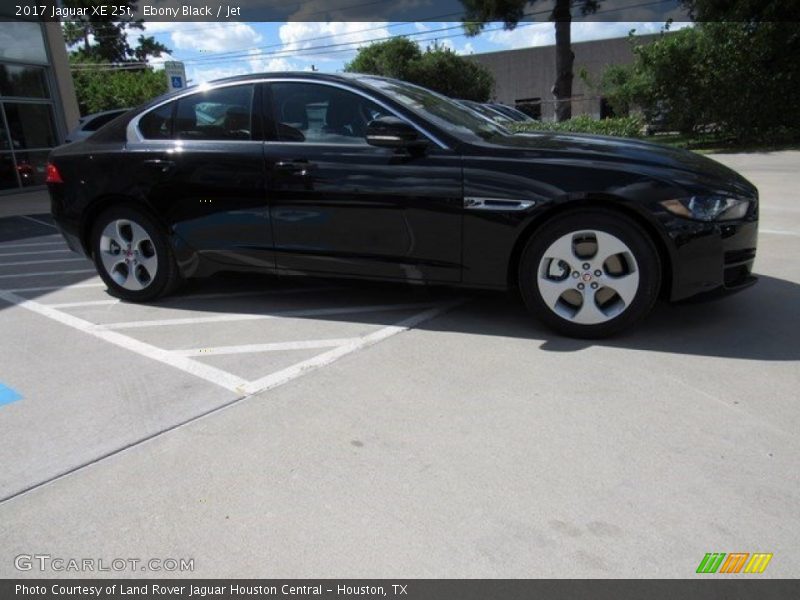 Ebony Black / Jet 2017 Jaguar XE 25t
