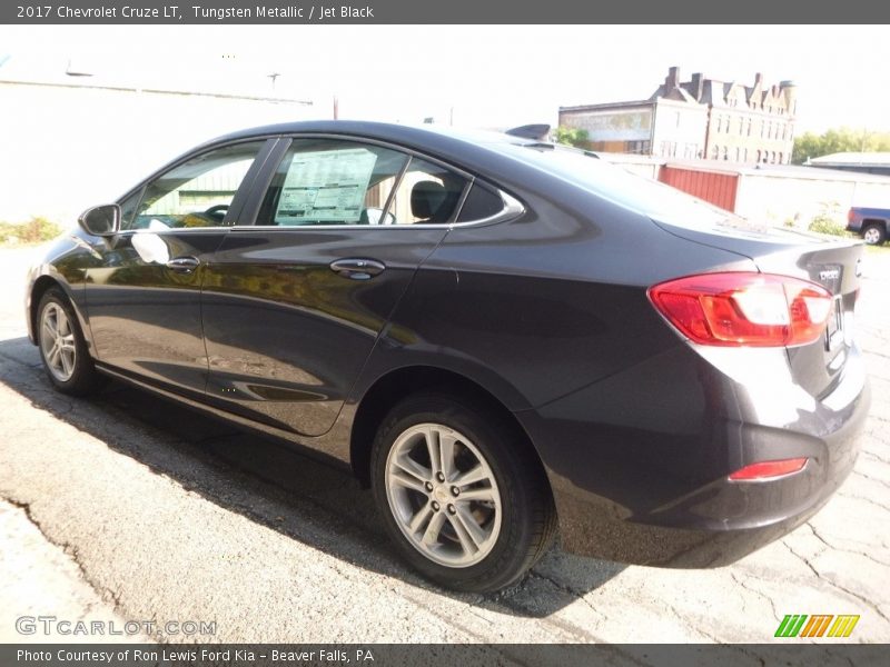 Tungsten Metallic / Jet Black 2017 Chevrolet Cruze LT