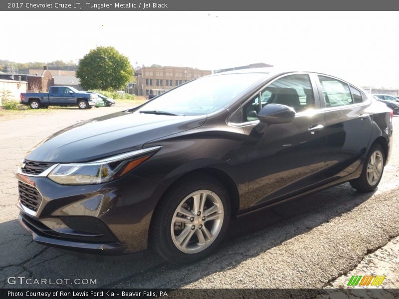 Tungsten Metallic / Jet Black 2017 Chevrolet Cruze LT