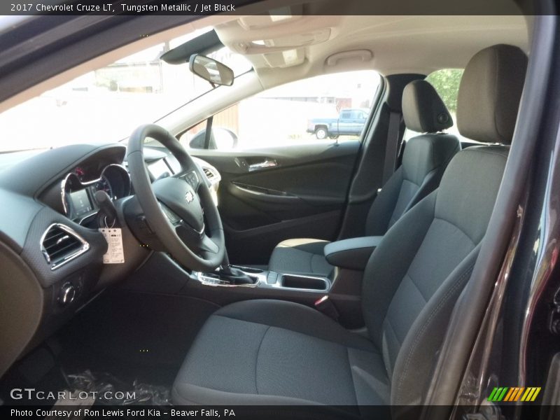 Tungsten Metallic / Jet Black 2017 Chevrolet Cruze LT
