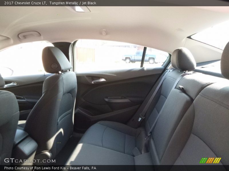 Tungsten Metallic / Jet Black 2017 Chevrolet Cruze LT