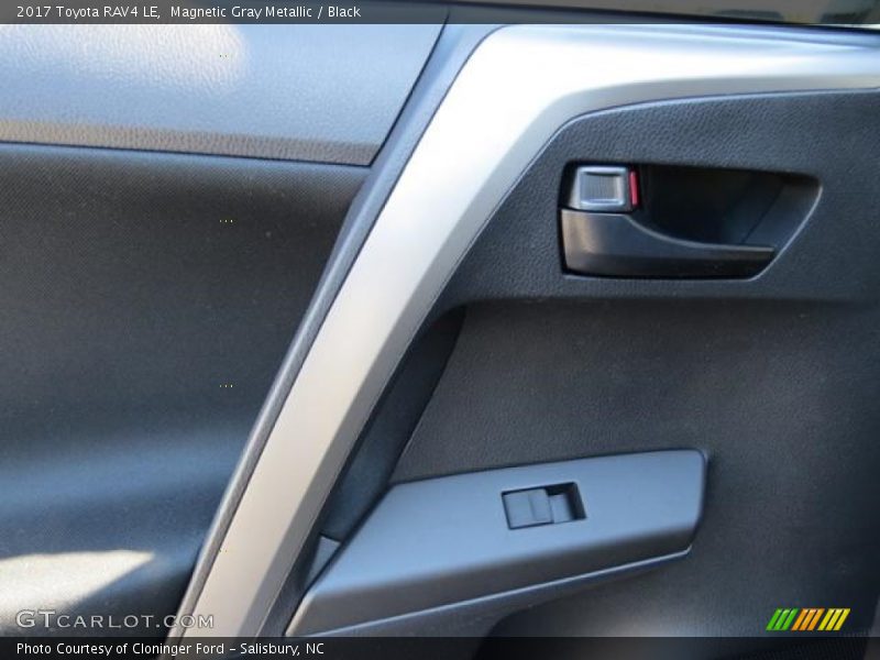 Magnetic Gray Metallic / Black 2017 Toyota RAV4 LE