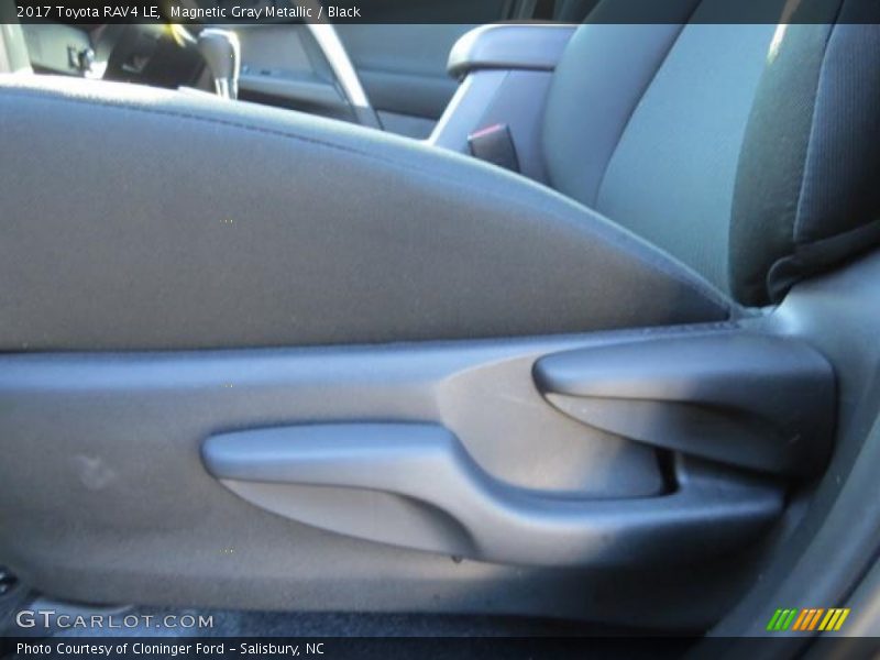 Magnetic Gray Metallic / Black 2017 Toyota RAV4 LE