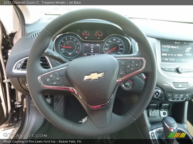 Tungsten Metallic / Jet Black 2017 Chevrolet Cruze LT