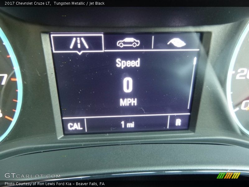 Tungsten Metallic / Jet Black 2017 Chevrolet Cruze LT