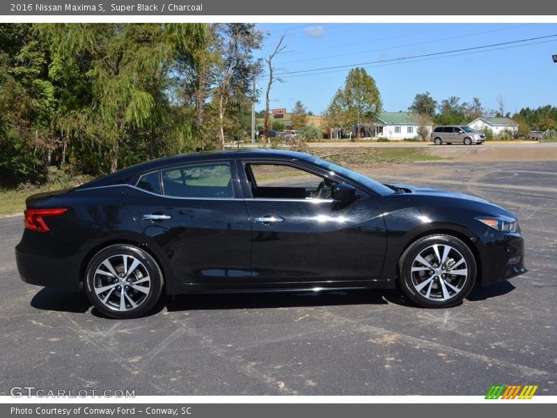 Super Black / Charcoal 2016 Nissan Maxima S