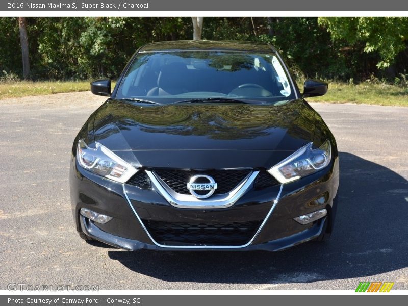 Super Black / Charcoal 2016 Nissan Maxima S