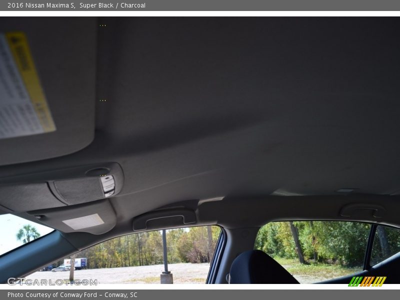 Super Black / Charcoal 2016 Nissan Maxima S