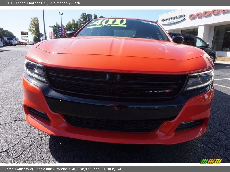 Go Mango / Black 2016 Dodge Charger R/T
