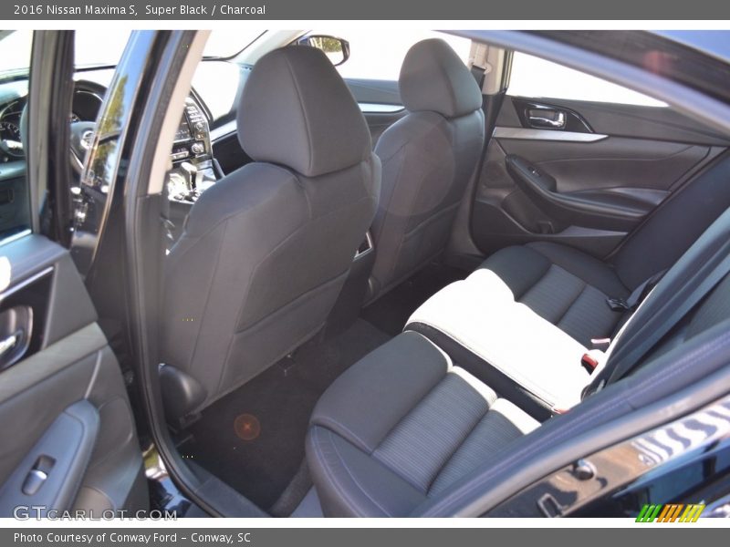 Super Black / Charcoal 2016 Nissan Maxima S