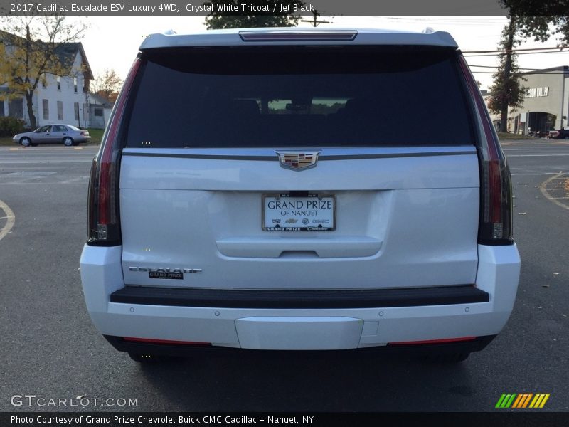 Crystal White Tricoat / Jet Black 2017 Cadillac Escalade ESV Luxury 4WD