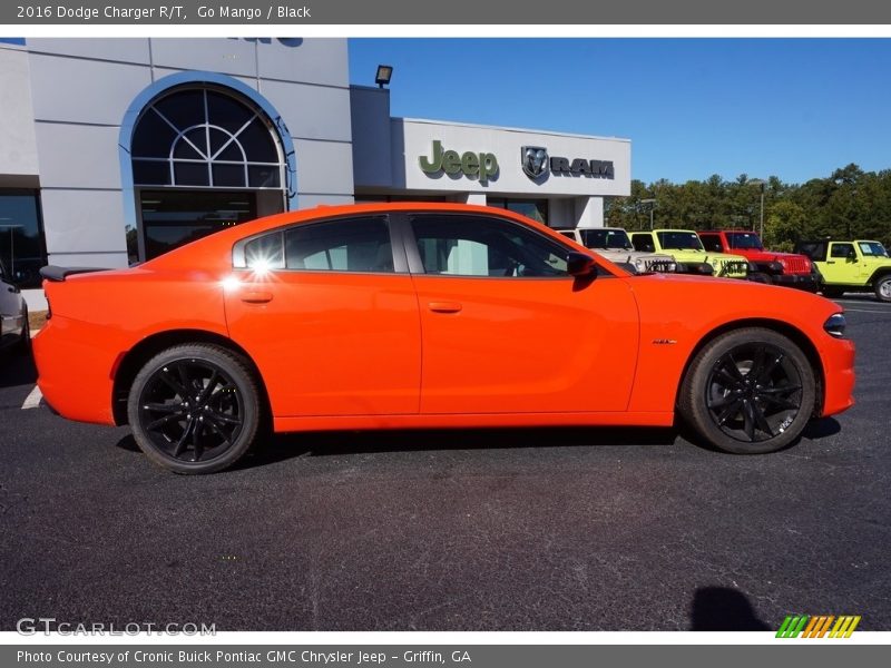Go Mango / Black 2016 Dodge Charger R/T