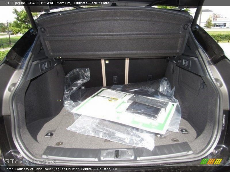 Ultimate Black / Latte 2017 Jaguar F-PACE 35t AWD Premium