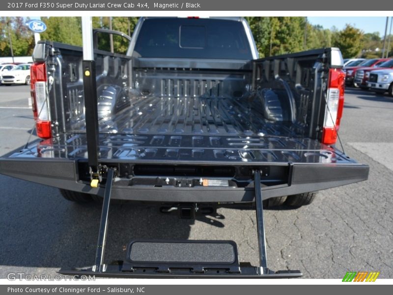 Magnetic / Black 2017 Ford F350 Super Duty Lariat Crew Cab 4x4
