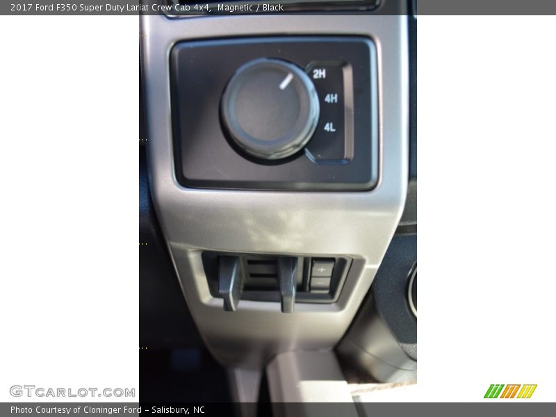 Controls of 2017 F350 Super Duty Lariat Crew Cab 4x4