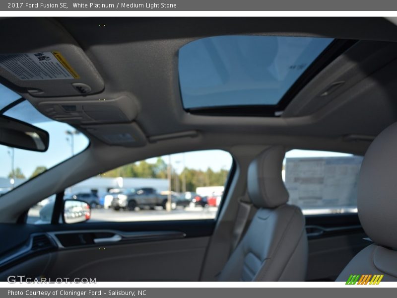 White Platinum / Medium Light Stone 2017 Ford Fusion SE