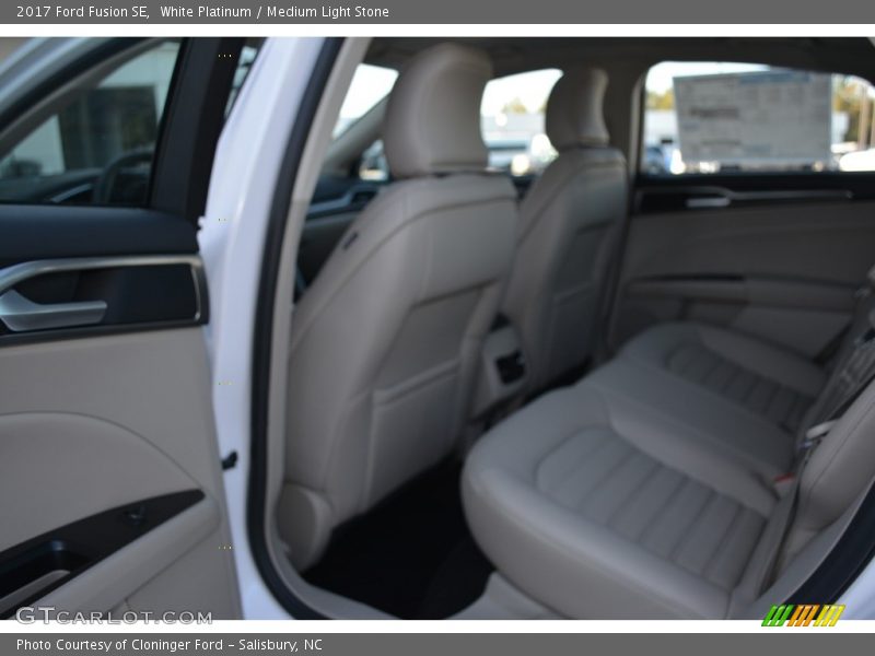 White Platinum / Medium Light Stone 2017 Ford Fusion SE