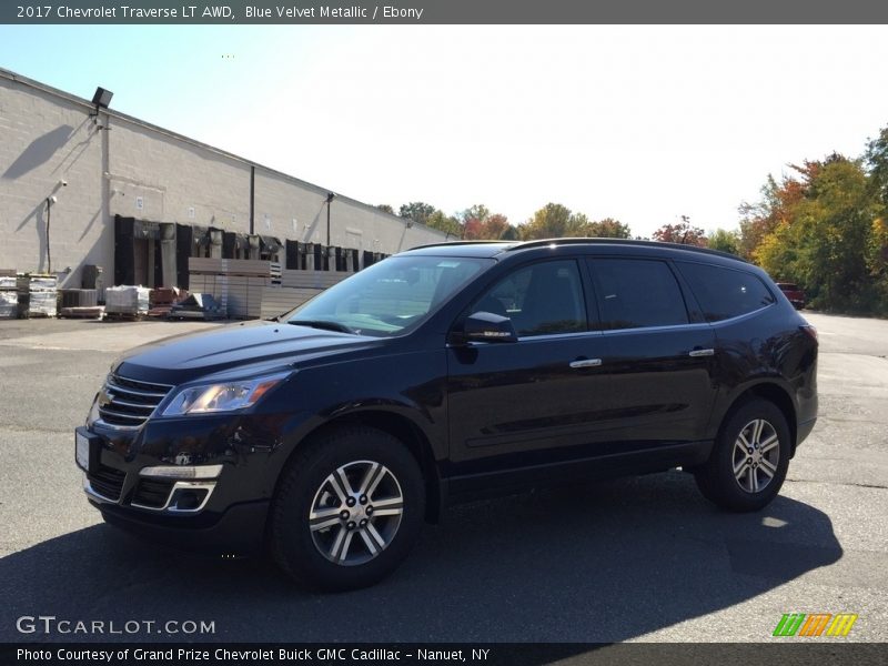 Blue Velvet Metallic / Ebony 2017 Chevrolet Traverse LT AWD