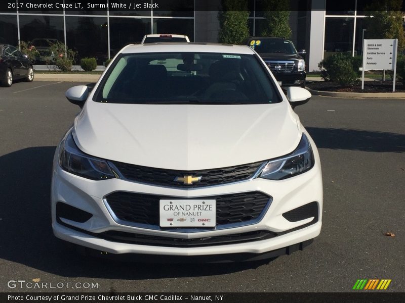 Summit White / Jet Black 2017 Chevrolet Cruze LT