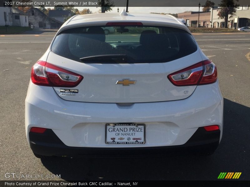 Summit White / Jet Black 2017 Chevrolet Cruze LT
