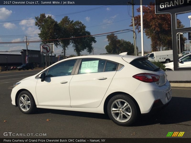 Summit White / Jet Black 2017 Chevrolet Cruze LT
