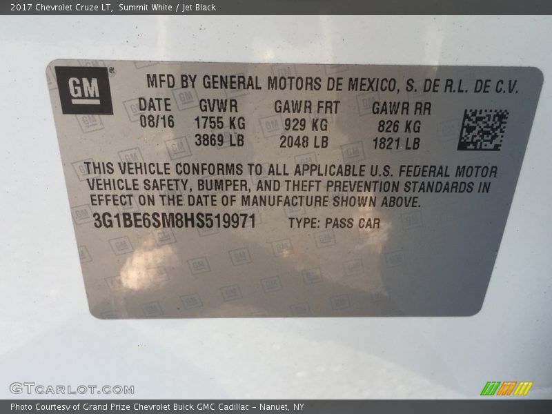 Summit White / Jet Black 2017 Chevrolet Cruze LT