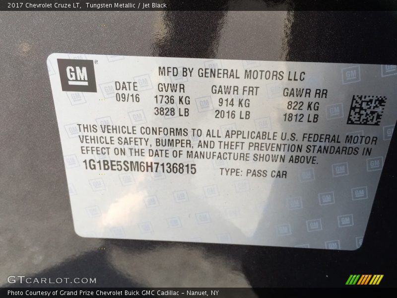 Tungsten Metallic / Jet Black 2017 Chevrolet Cruze LT